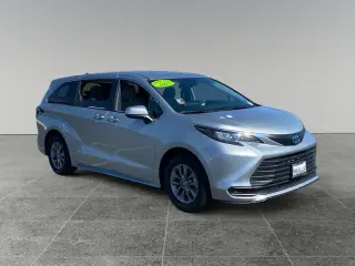 Toyota Sienna 2025 LE 8-Passenger 4dr Mini-Van