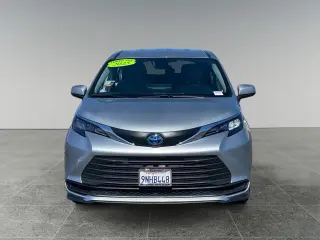 Toyota Sienna 2025 LE 8-Passenger 4dr Mini-Van