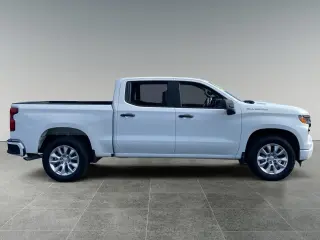 Chevrolet Silverado 1500 2026 4x2 Custom 4dr Crew Cab 5.8 ft. SB