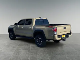 Toyota Tacoma 2020 4x4 SR5 V6 4dr Double Cab 5.0 ft SB