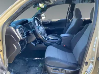 Toyota Tacoma 2020 4x4 SR5 V6 4dr Double Cab 5.0 ft SB