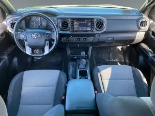 Toyota Tacoma 2020 4x4 SR5 V6 4dr Double Cab 5.0 ft SB