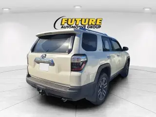 Toyota 4Runner 2018 4x4 SR5 4dr SUV