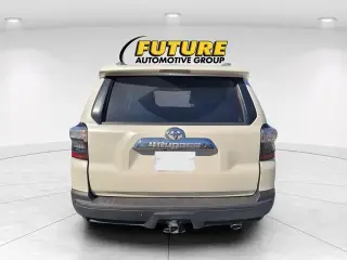 Toyota 4Runner 2018 4x4 SR5 4dr SUV