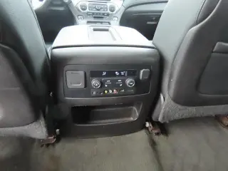 GMC Yukon 2015 4x2 SLT 4dr SUV