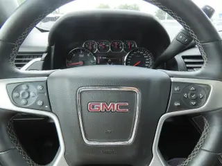 GMC Yukon 2015 4x2 SLT 4dr SUV