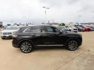 Lincoln Nautilus 2023 AWD Reserve 4dr SUV