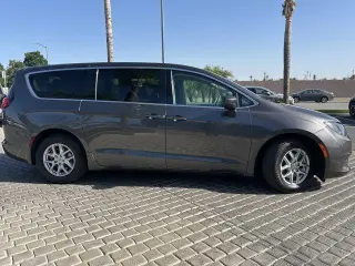 Chrysler Voyager 2022 LX 4dr Mini-Van