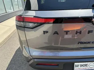Nissan Pathfinder 2024 AWD Rock Creek 4dr SUV