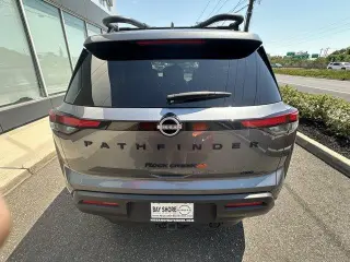 Nissan Pathfinder 2024 AWD Rock Creek 4dr SUV