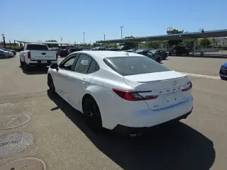 Toyota Camry 2026 SE 4dr Sedan