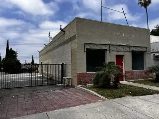 EDIFICIO DE RENTA EN WHITTIER