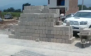 Maquina bloquera móvil