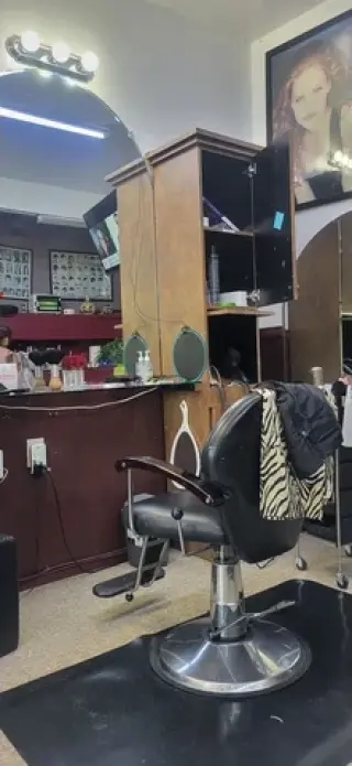 Se Renta espacio en Salon de B