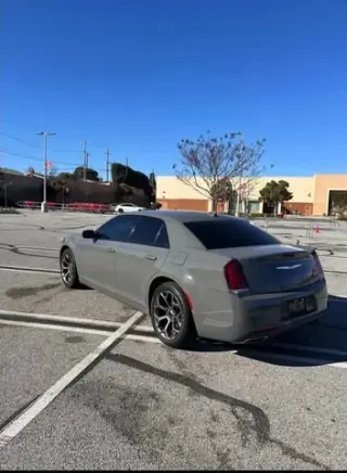 2018 Chrysler 300 Touring
