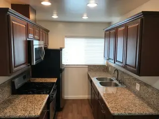 Cozy 1-Bedroom and 1-Bathroom