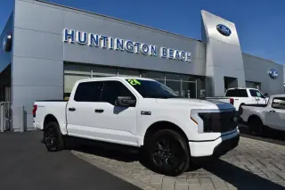 Ford F-150 Lightning 2024 AWD XLT 4dr SuperCrew 5.5 ft. SB
