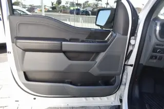 Ford F-150 Lightning 2024 AWD XLT 4dr SuperCrew 5.5 ft. SB