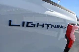 Ford F-150 Lightning 2024 AWD XLT 4dr SuperCrew 5.5 ft. SB