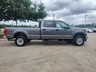 Ford F-250 Super Duty 2022 4x4 King Ranch 4dr Crew Cab 6.8 ft. SB Pickup