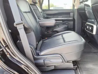 Ford Expedition 2023 4x2 XLT 4dr SUV