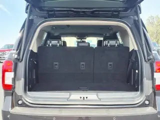 Ford Expedition 2023 4x2 XLT 4dr SUV
