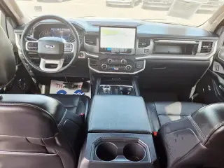 Ford Expedition 2023 4x2 XLT 4dr SUV