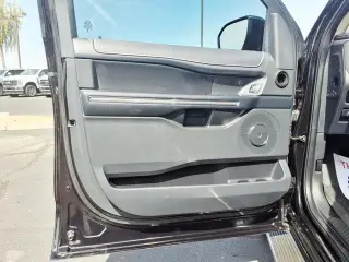 Ford Expedition 2023 4x2 XLT 4dr SUV