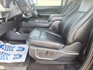 Ford Expedition 2023 4x2 XLT 4dr SUV
