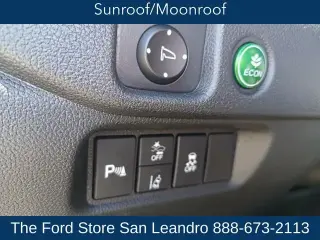 Honda Pilot 2020 AWD Touring 4dr SUV w/Rear Captain's Chairs