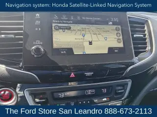 Honda Pilot 2020 AWD Touring 4dr SUV w/Rear Captain's Chairs