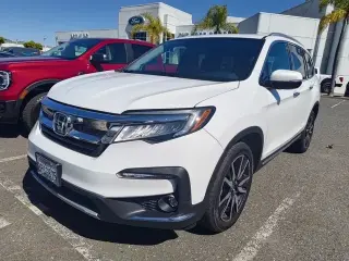Honda Pilot 2020 AWD Touring 4dr SUV w/Rear Captain's Chairs