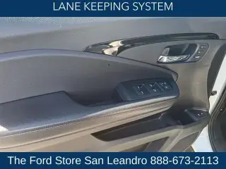 Honda Pilot 2020 AWD Touring 4dr SUV w/Rear Captain's Chairs