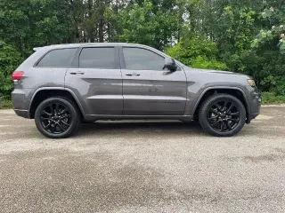 Jeep Grand Cherokee 2017 4x2 Laredo E 4dr SUV