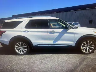 Ford Explorer 2021 AWD Platinum 4dr SUV