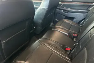 Ford Explorer 2019 AWD Platinum 4dr SUV