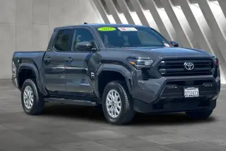 Toyota Tacoma 2025 4x4 SR5 4dr Double Cab 5.0 ft SB