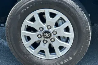 Toyota Tacoma 2025 4x4 SR5 4dr Double Cab 5.0 ft SB