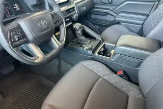 Toyota Tacoma 2025 4x4 SR5 4dr Double Cab 5.0 ft SB