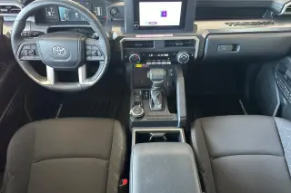 Toyota Tacoma 2025 4x4 SR5 4dr Double Cab 5.0 ft SB