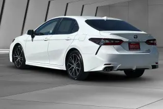 Toyota Camry Hybrid 2024 SE 4dr Sedan