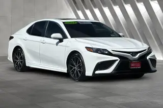 Toyota Camry Hybrid 2024 SE 4dr Sedan