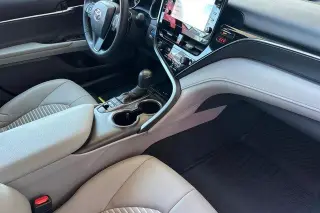 Toyota Camry Hybrid 2024 SE 4dr Sedan