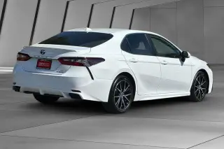 Toyota Camry Hybrid 2024 SE 4dr Sedan