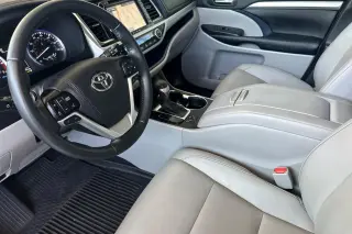 Toyota Highlander 2019 XLE 4dr SUV