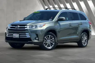 Toyota Highlander 2019 XLE 4dr SUV