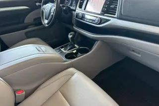 Toyota Highlander 2019 XLE 4dr SUV
