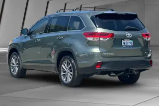 Toyota Highlander 2019 XLE 4dr SUV