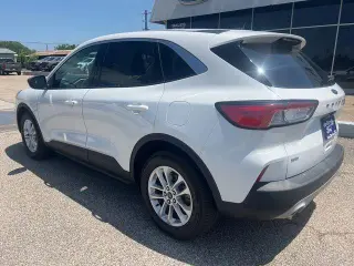 Ford Escape 2022 SE 4dr SUV