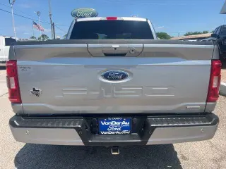 Ford F-150 2023 4x2 XL 4dr SuperCrew 5.5 ft. SB